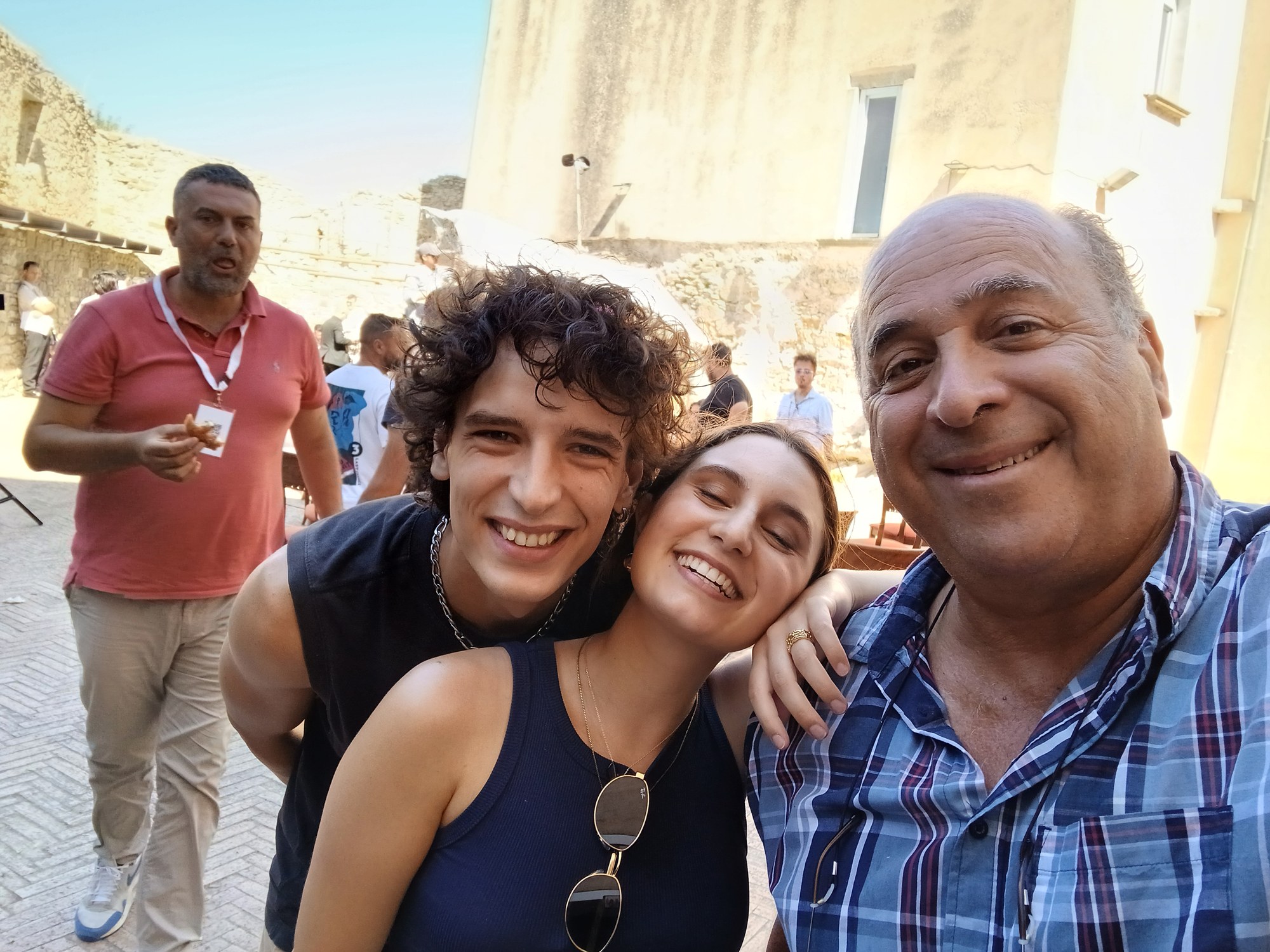 Giacomo Rizzo sul set di Bentornati al Sud – Castellabate, 2026