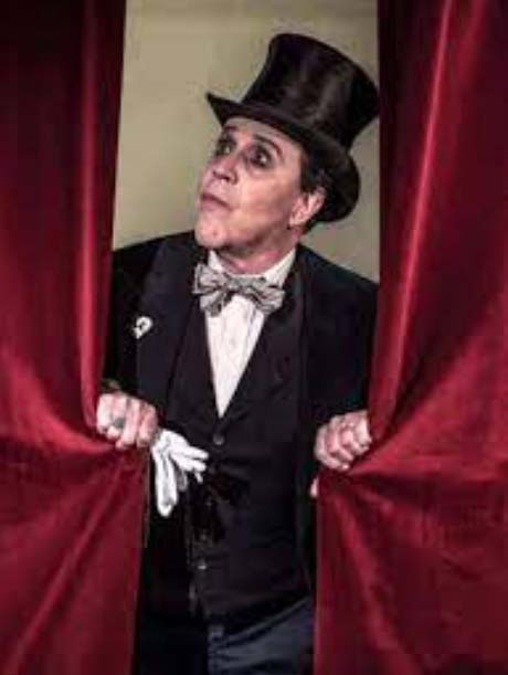 Giacomo Rizzo in scena teatrale